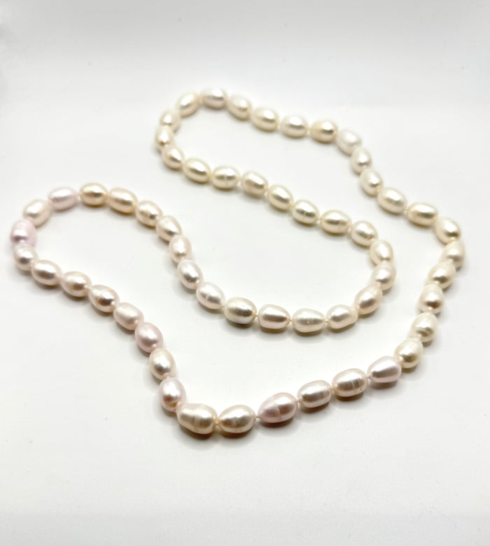 32 INCH WHITE RICE PEARL NECKLACE