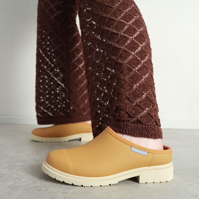 Billie Clog // Buttermilk