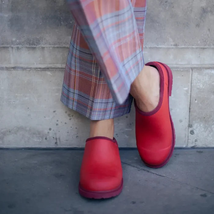 Billie Clog // Chilli Red [Retired]