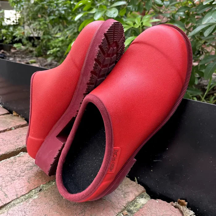 Billie Clog // Chilli Red [Retired]