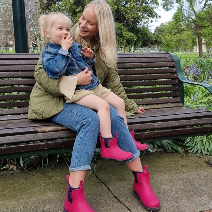 Bobbi Kids Gumboot // Magenta & Navy [Retired]