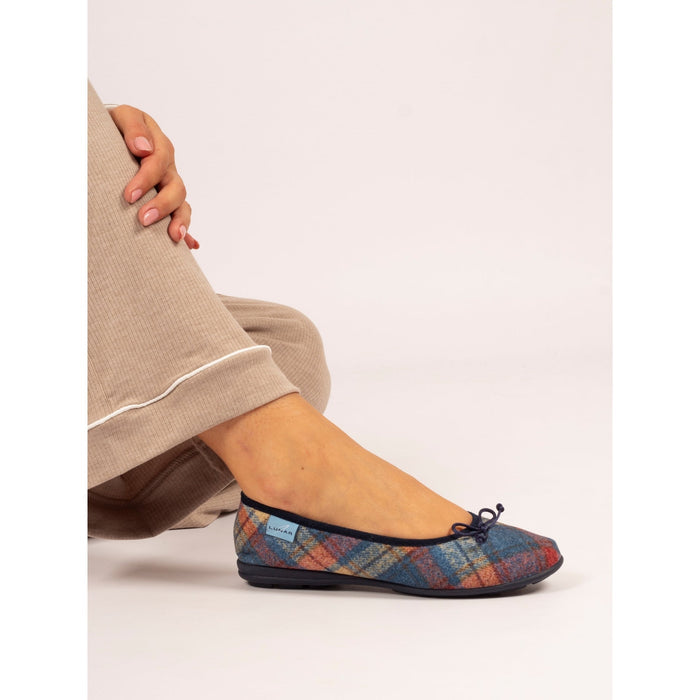 Brie Navy Slipper