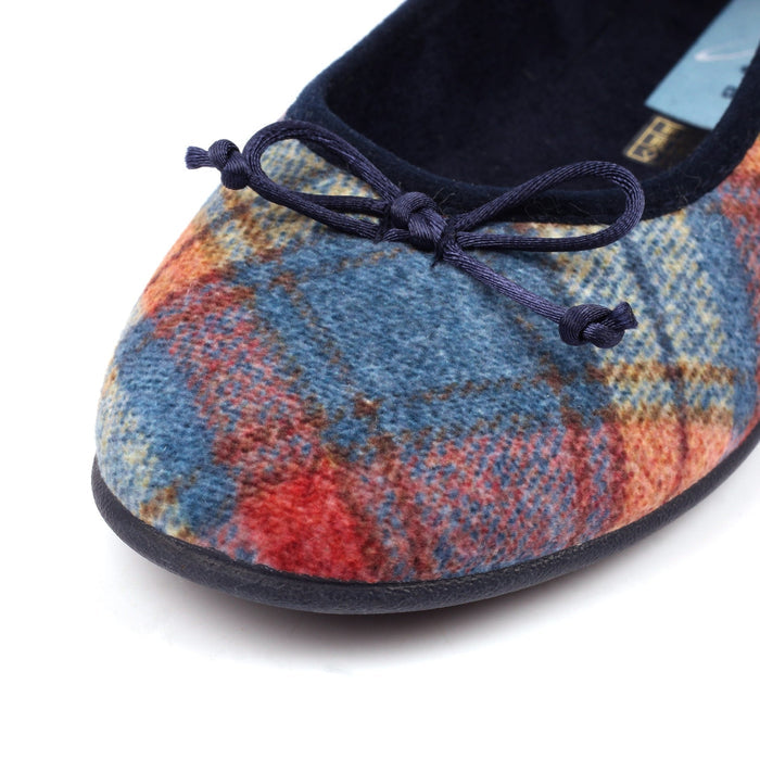 Brie Navy Slipper