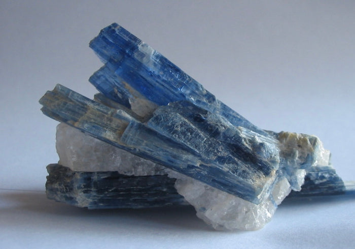 Capri Blue Kyanite Pyramid Stud Earrings – 24k Gold Vermeil