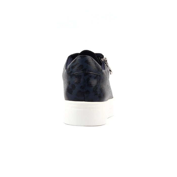 Charm II Navy Trainer