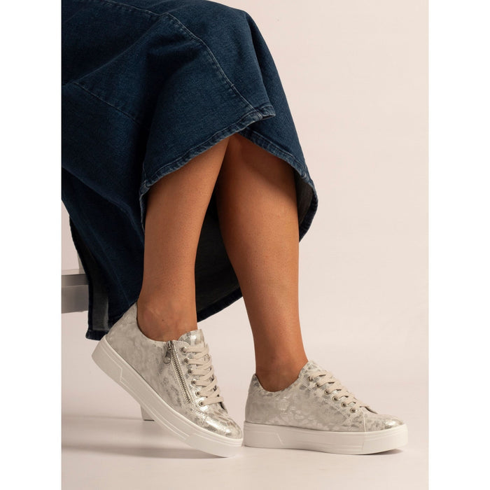 Charm II Silver Trainer