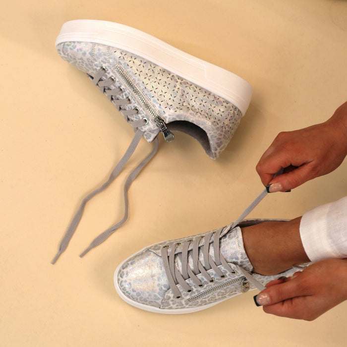 Charm White Trainer