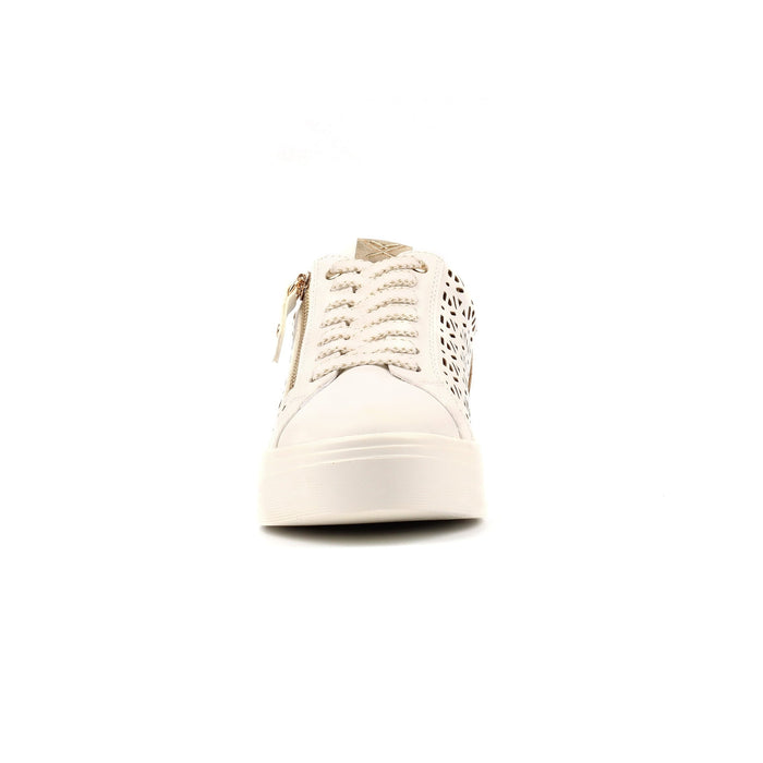 Ciara White Trainer