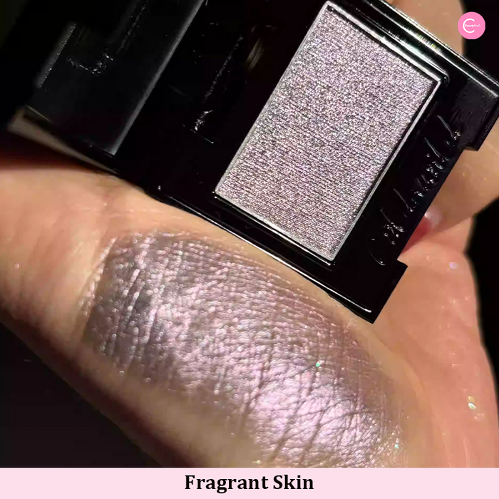 Cold N Wild Silver Blue Mono Eyeshadow detail