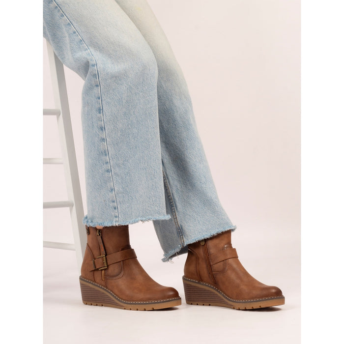 Cruz Tan Ankle Boot