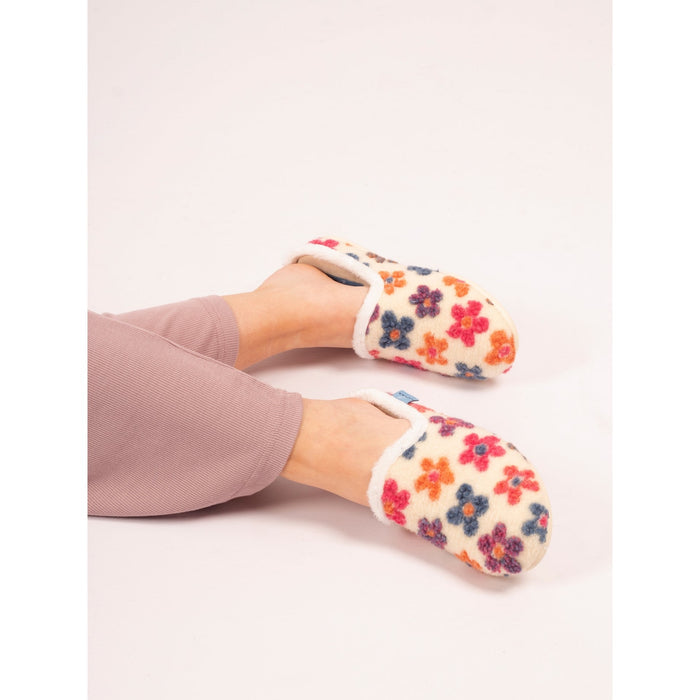 Dolly White Slipper