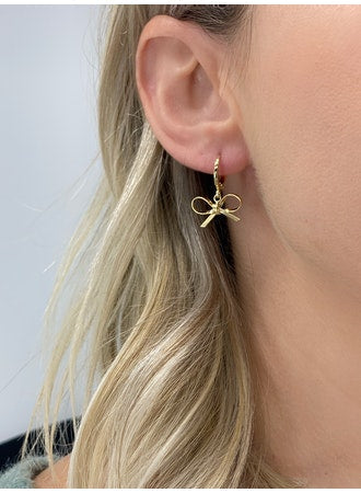 Giver Bow Huggie Earrings