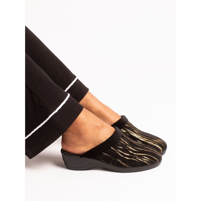 Glenda Black Slipper