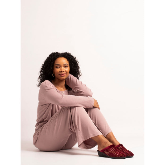 Glenda Burgundy Slipper