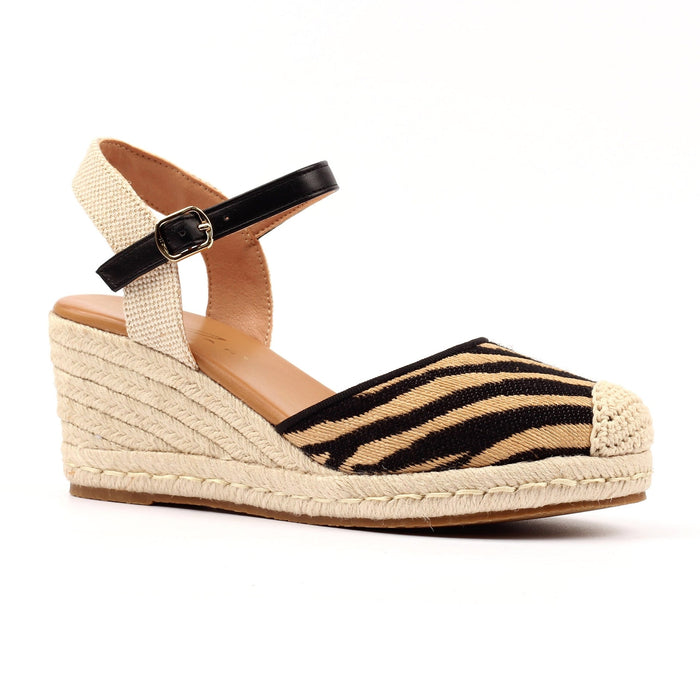 Goji Black Sandal