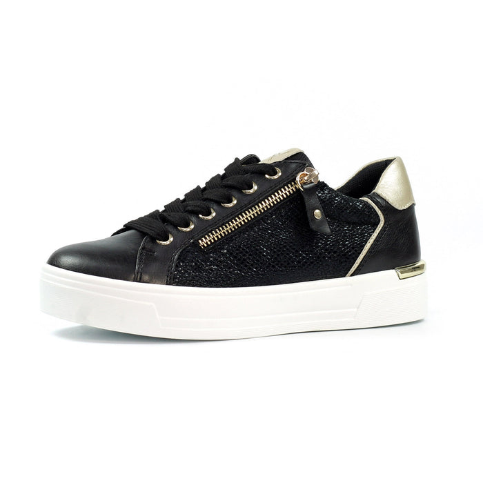 Hype Black Trainer