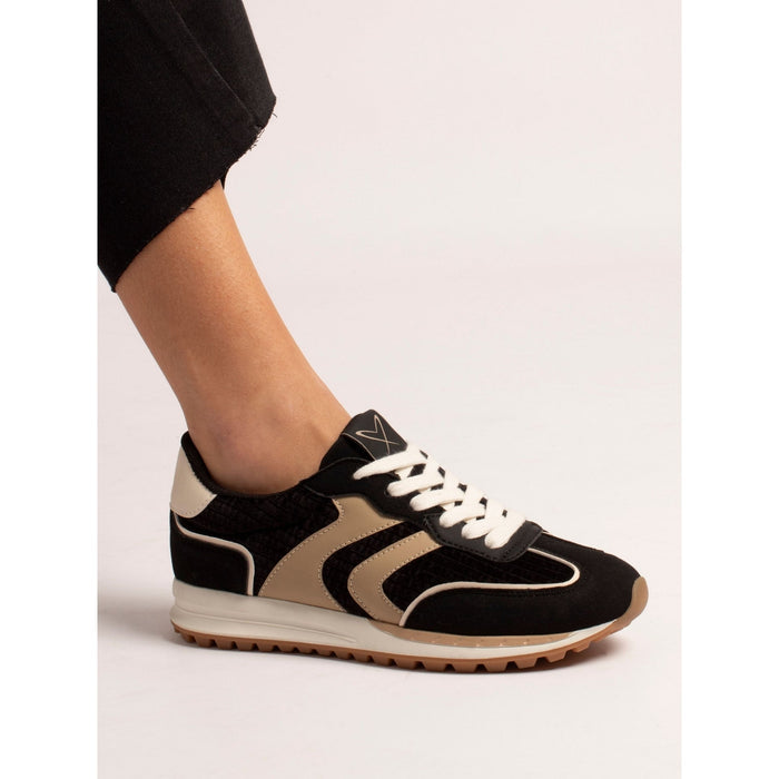 Jaz Black Trainer