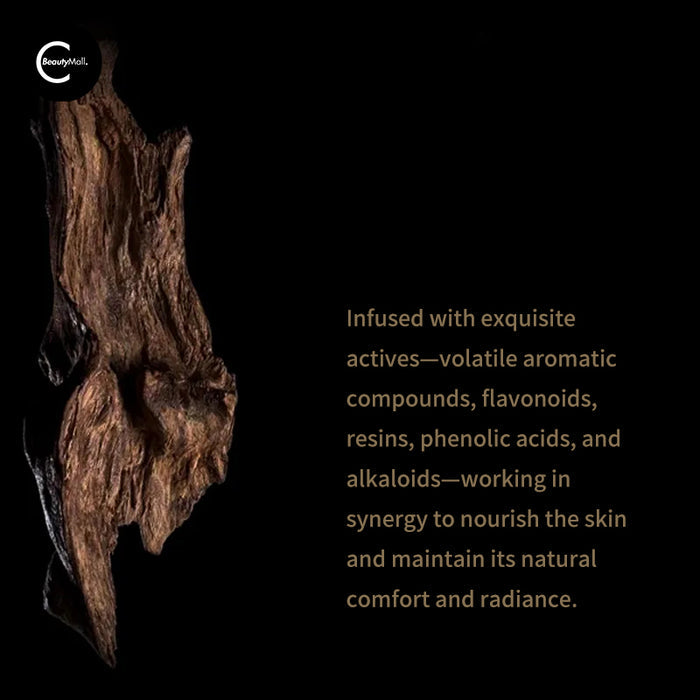 LA SANTA CROXX Agarwood & Pearl Revitalizing Essence Mist detail