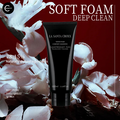 LA SANTA CROXX Lightweight Clarifying Facial Cleansing Cream Cleanser detail