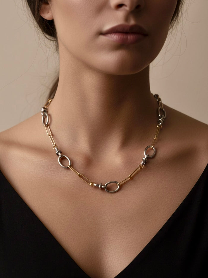 LURE ME IN Necklace