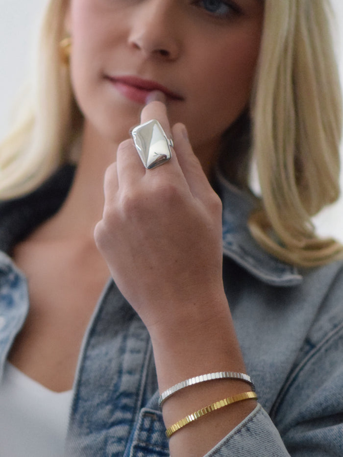 MIRROR IMAGE Ring