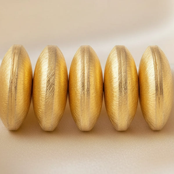 Montecito Brushed Gold Vermeil Disc Bracelet – Sculptural Luxury Stretch Bracelet