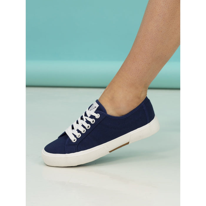 Naomi Navy Trainer