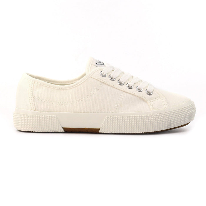Naomi White Trainer