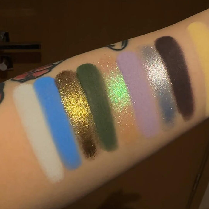 Narimi "Back to the 90s" Eyeshadow Palette - #10 One-Eyed Earl (Deep Emerald) detail