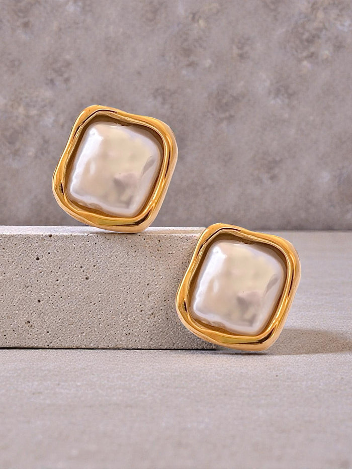 OCEANS APART Studs