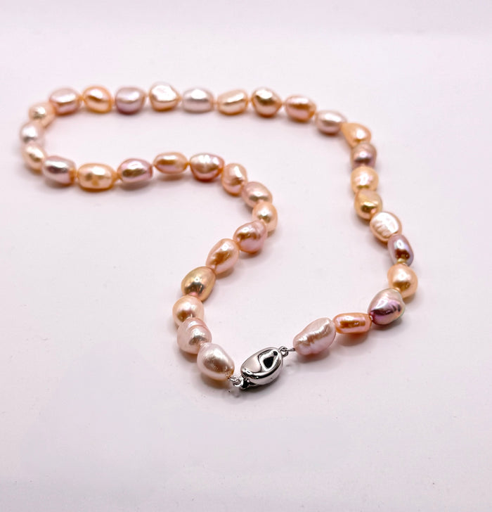 PASTEL BAROQUE PEARL NECKLACE (17”)