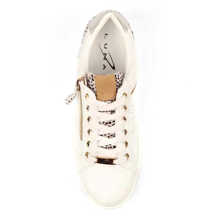 Presley White Trainer