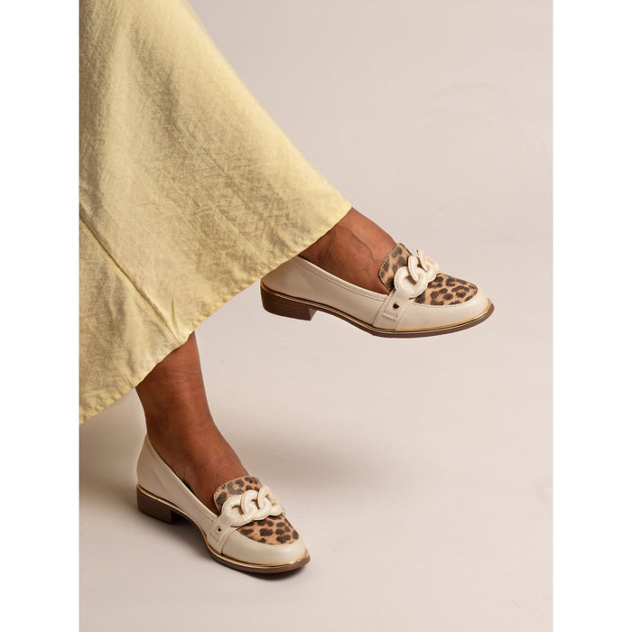 Sara Beige Shoe