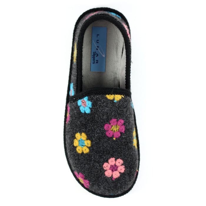 Sepal Black Slipper