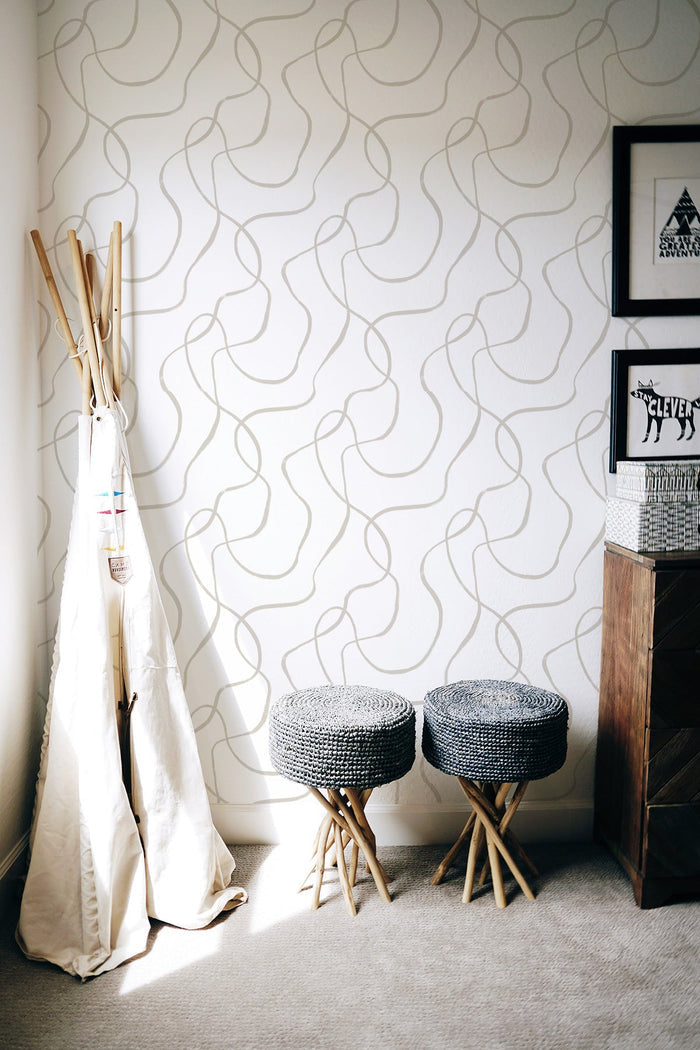 Squiggles / Cream