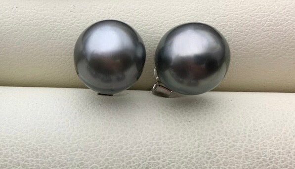 TAHITIAN PEARL STUDS (10-11mm)