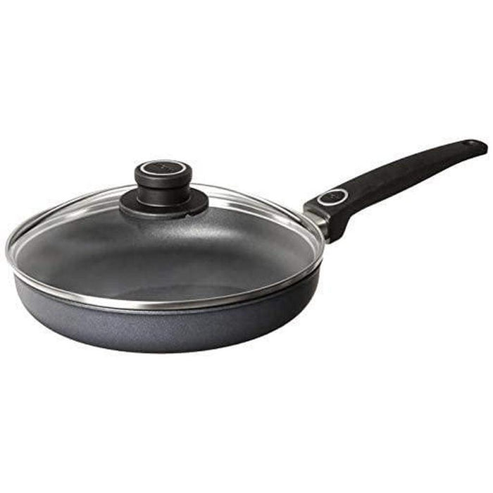 Woll Diamond Lite Saute Pan With Lid (Saute w/Lid, 9.5")