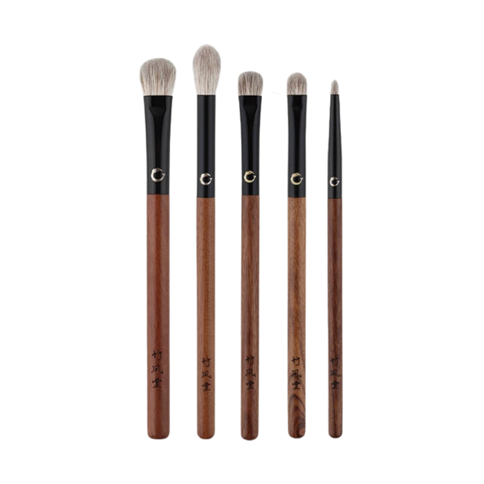 Zhufengtang eyeshadow brush collection with five animal-hair brushes in varying sizes, shown upright